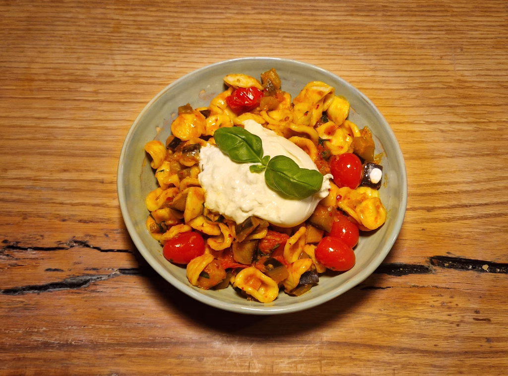 recept: Pasta orecchiette met nduja en aubergine